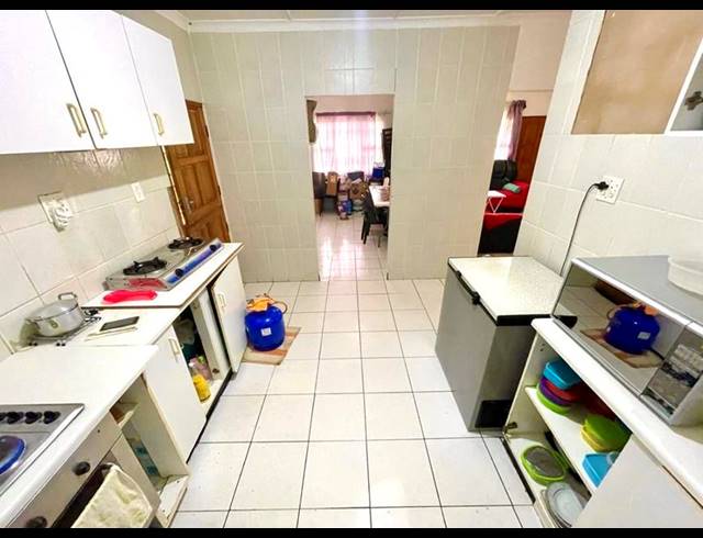 3 BEDROOM HOUSE FOR SALE IN UMLAZI N